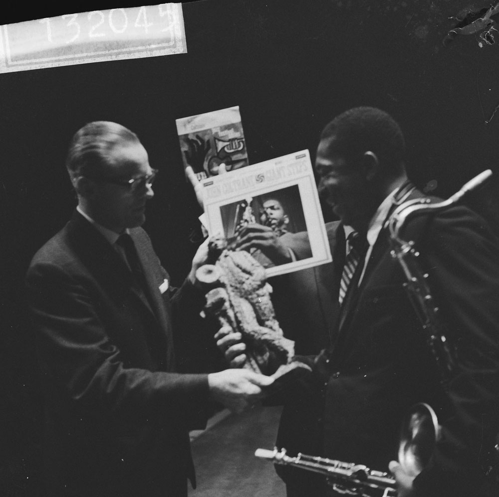 John Coltrane reçoit le prix Edison pour Giant Steps au Concertgebouw d'Amsterdam.